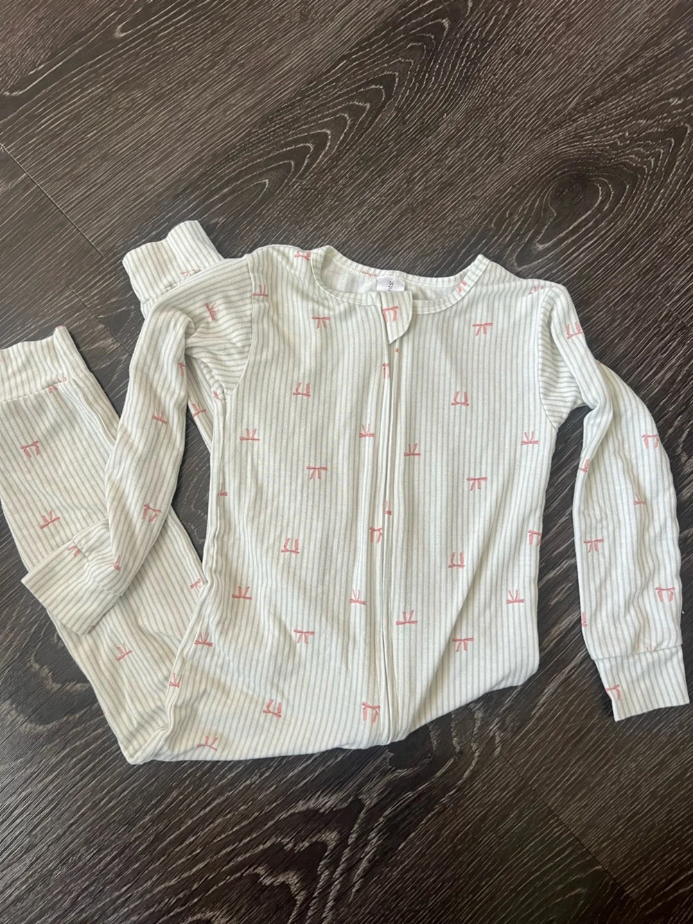 Bow Zip Sleeper